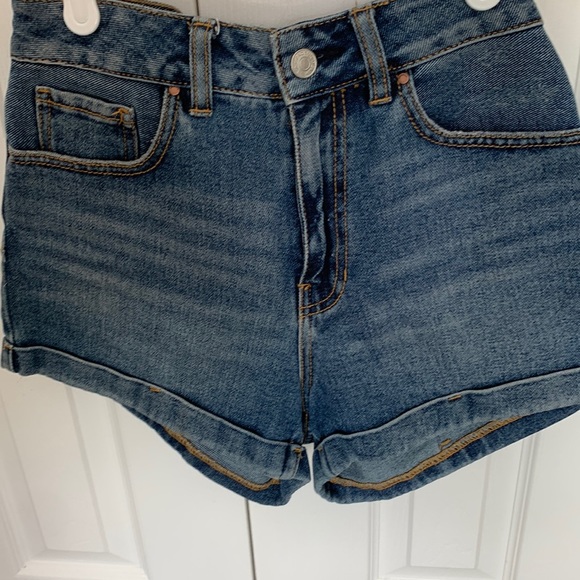 Dark wash mom shorts - Picture 1 of 5